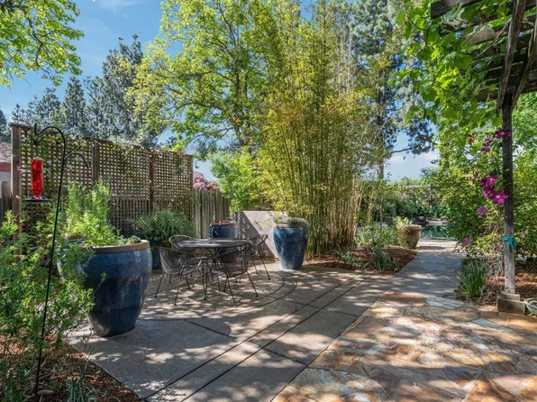 2232 Alameda Ave, Davis, CA 95616