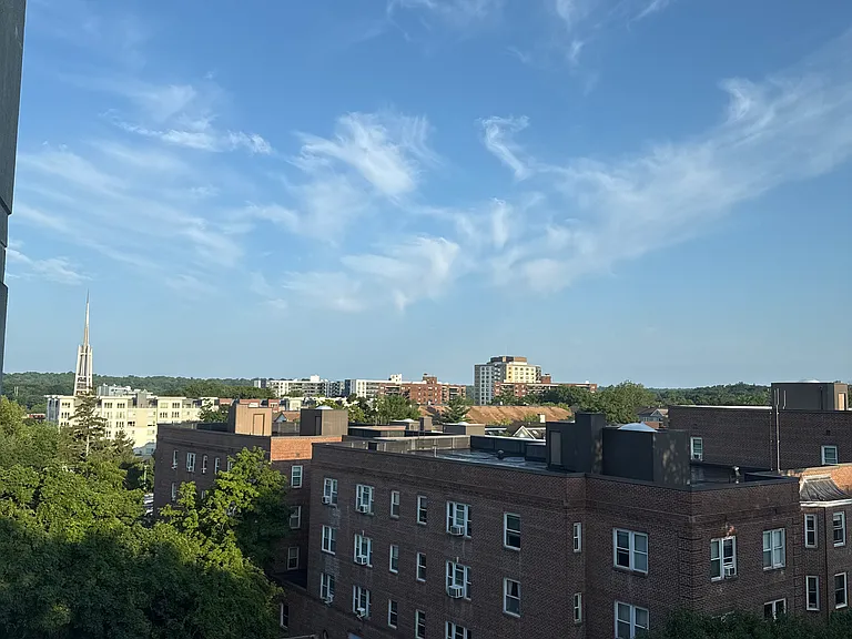 60 Strawberry Hill Ave #418 — Photo 6