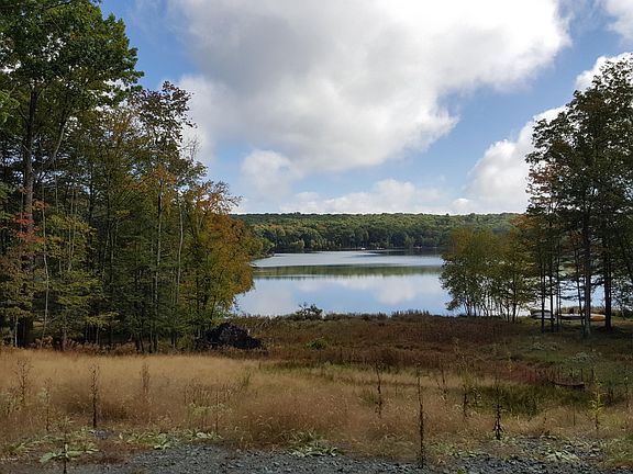 2nd image of 196 Fawn Lake Dr