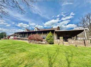1720 Evans Rd, Cottageville, WV 25239