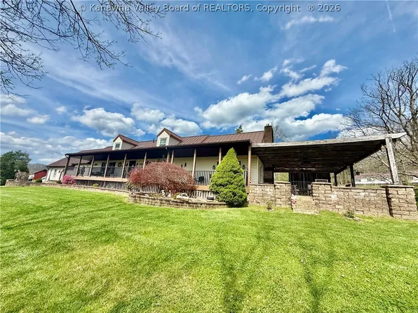 1720 Evans Rd, Cottageville, WV 25239