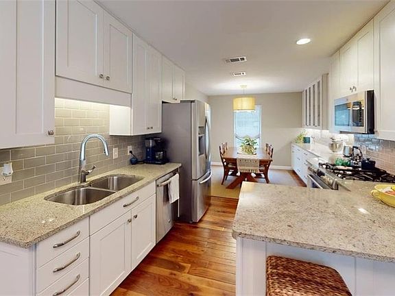 5th image of 101 Chase Dr