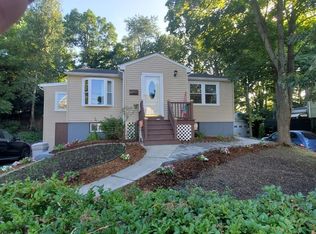 118 Adams Ave, Saugus, MA 01906