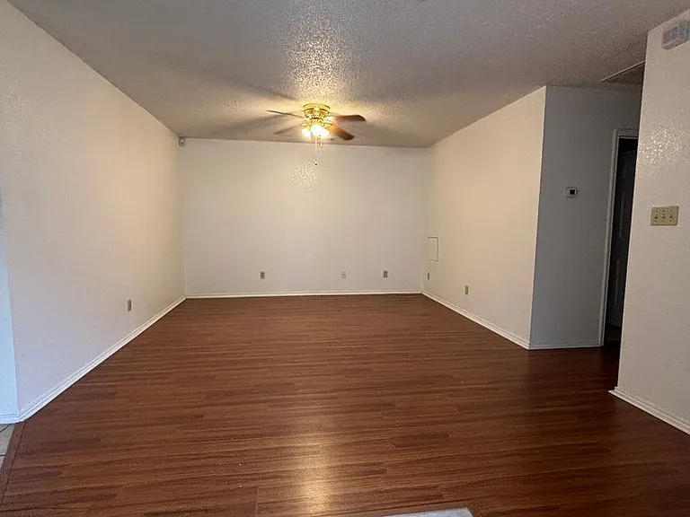 3739 Hulen Park Cir — Photo 2
