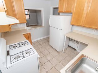 227 Quaker Ln S, West Hartford, CT 06119