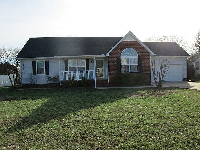1st image of 119 Fall Creek Dr