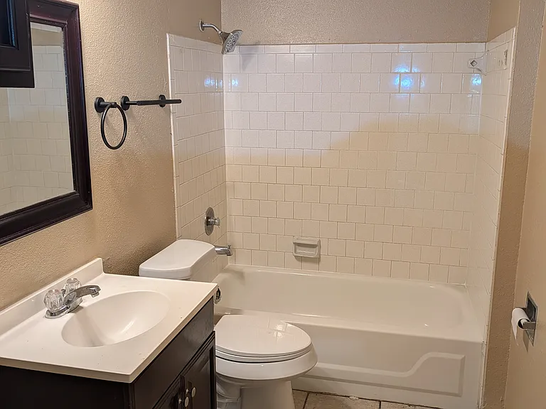 11231 Belair Dr #1 — Photo 2