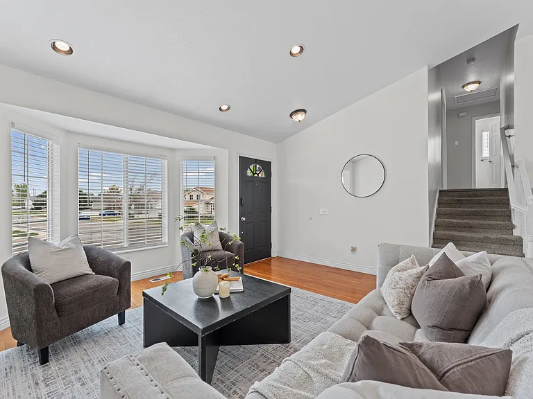 3 E Alfred Ave — Photo 4
