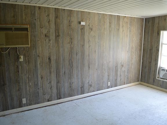 4th image of 125 Forrest St