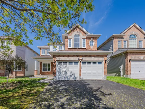 102 Whitestone Dr, Ottawa, ON K2C 4C5