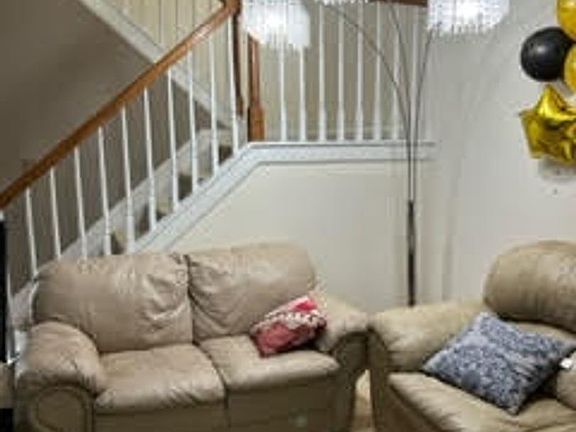 4th image of 30 Cedar Knoll Dr