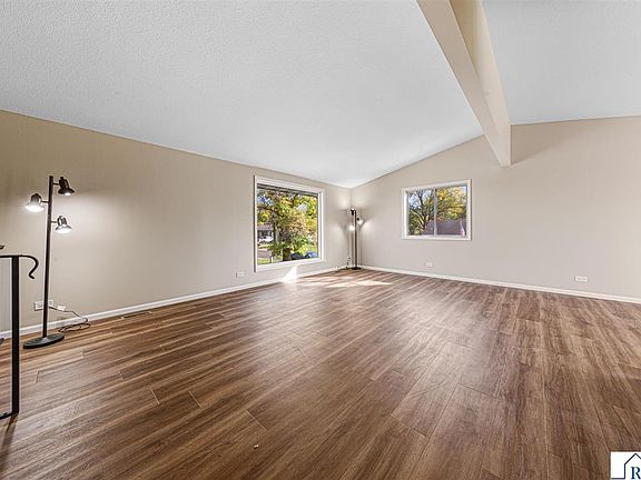 5th image of 400 Wanser Ave