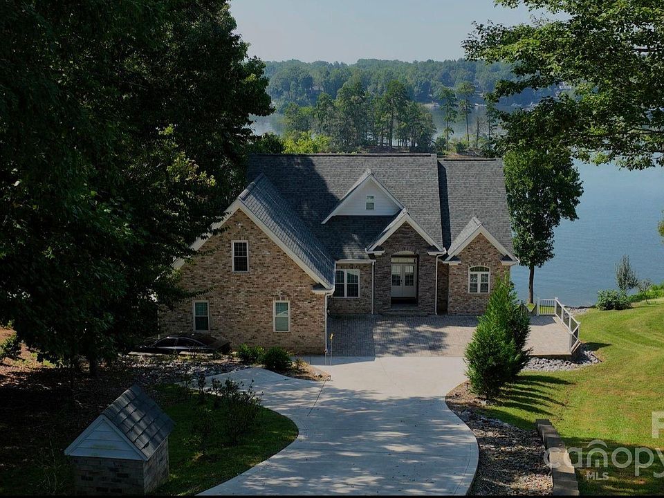 1st image of 203 High Lake Dr
