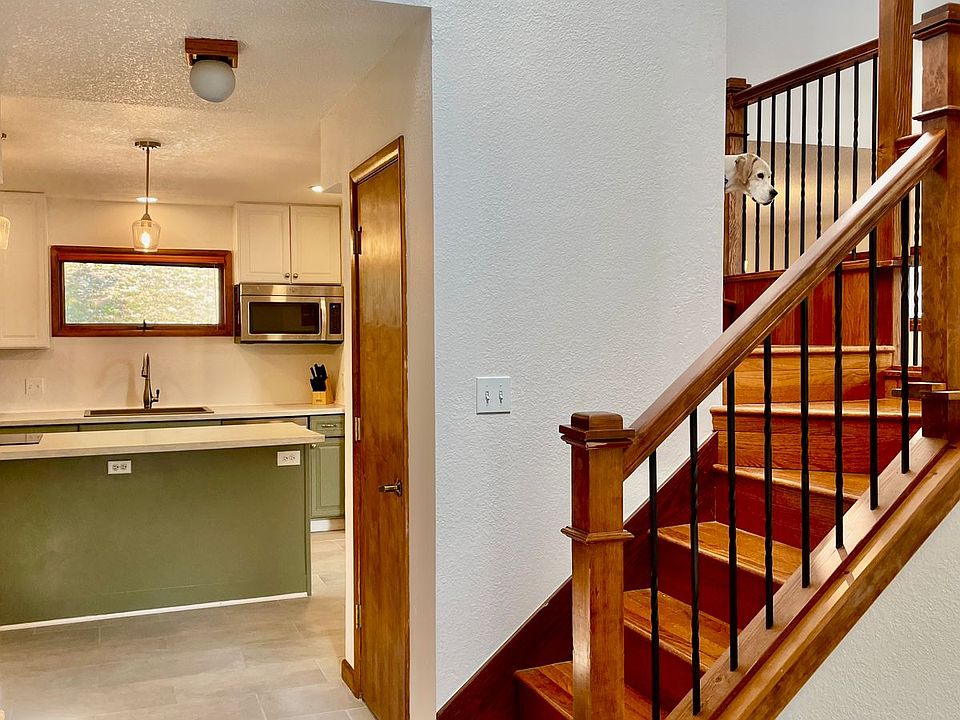 Entry way with mud room