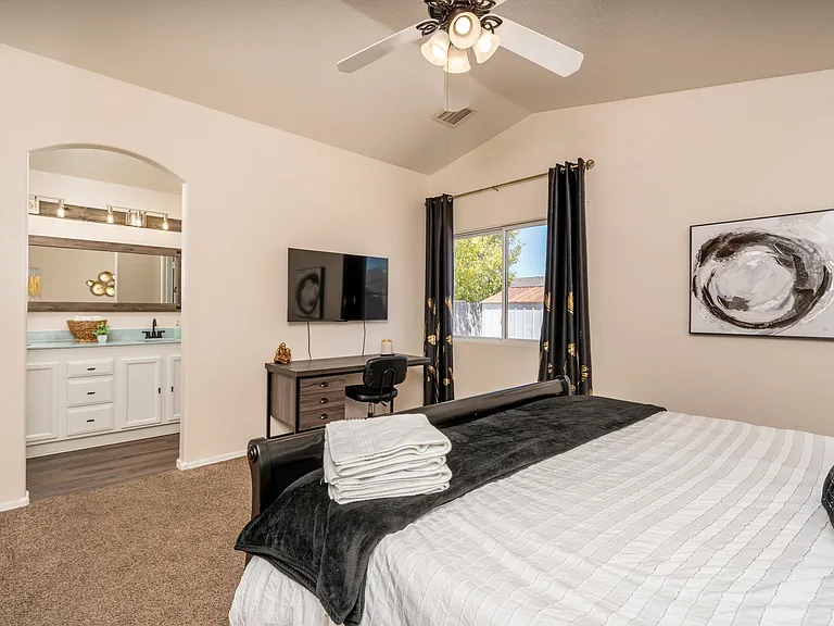 1762 E Sycamore Rd — Photo 14