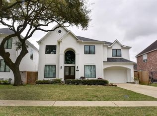 4508 Maple St, Bellaire, TX 77401