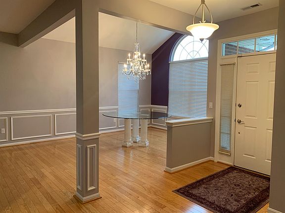 3rd image of 2819 Ashton Cir