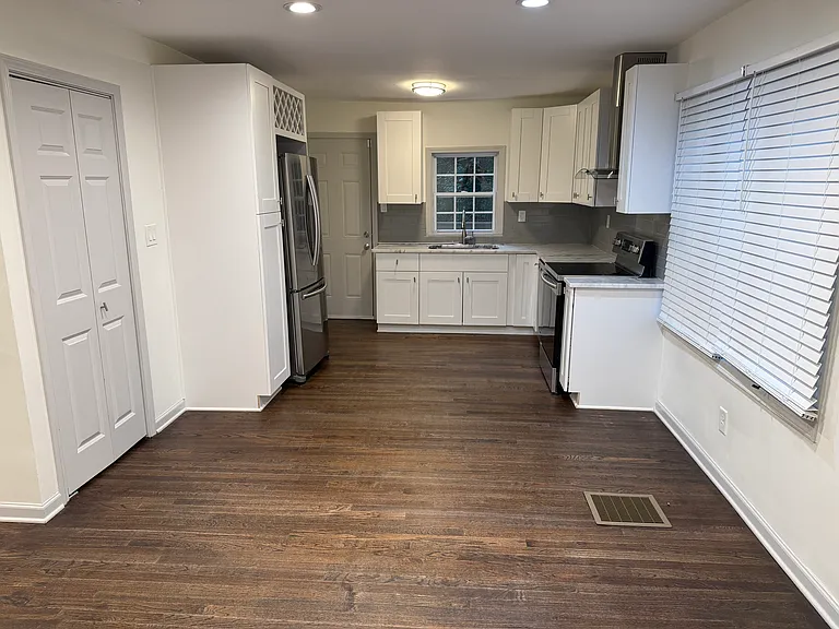Dinning & Kitchen