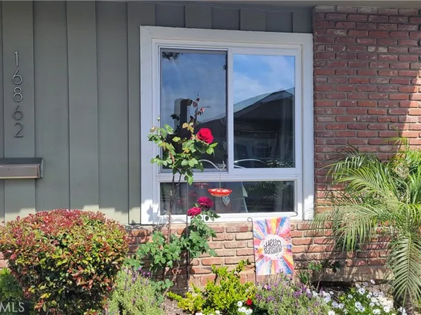 16862B Coach Ln, Huntington Beach, CA 92649