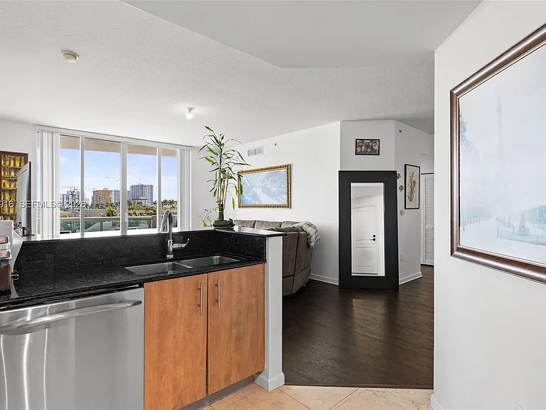 7910 Harbor Island Dr #402 — Photo 7