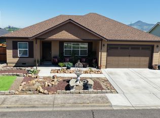 412 Barnum Dr, Phoenix, OR 97535