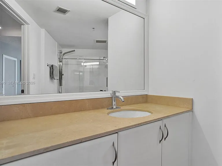1750 N Bayshore Dr #3802 — Photo 23