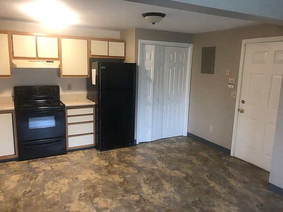 2nd image of 6824 Plaza Dr #6