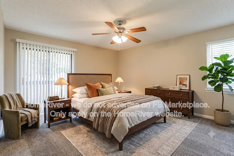 3 bed, 2.0 bath, 1620 sqft, $1,945 — Photo 3