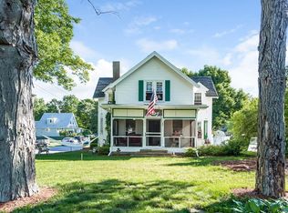 302 Asbury St, South Hamilton, MA 01982