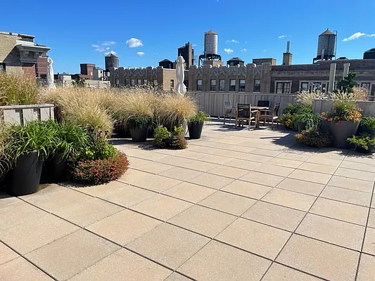 Rented by T&T Real Estate | media 60