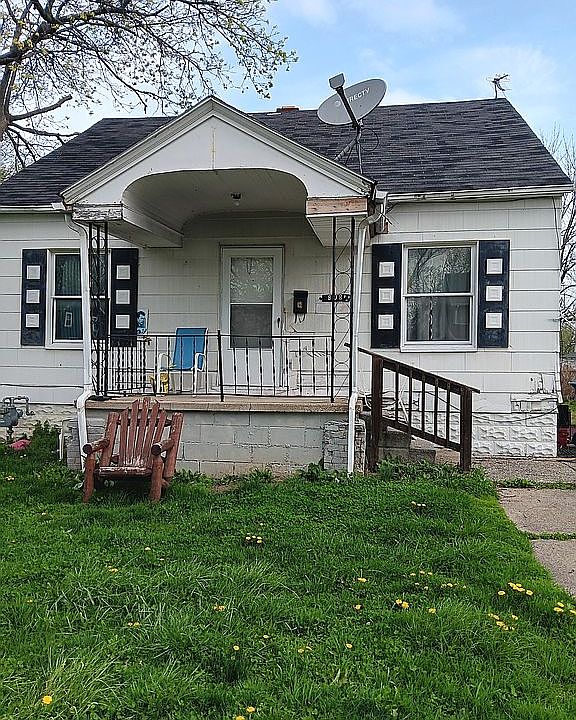 1st image of 808 W 23rd St