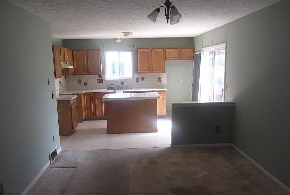 5th image of 212 Olympia Dr