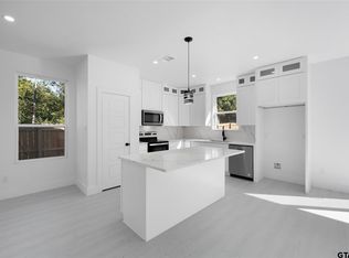 309 Beckham St W, Sulphur Springs, TX 75482