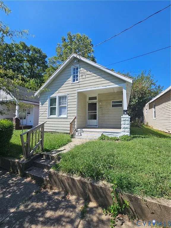 2 bed, 1.0 bath, 798 sqft, $950 — Photo 1