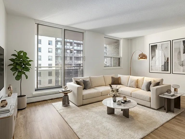 43 Forest Ave — Photo 4