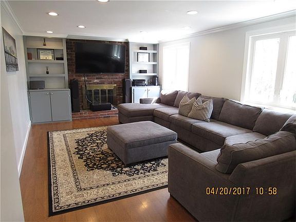 5th image of 5622 Glen Hill Dr
