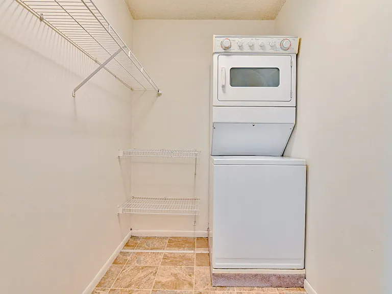 The Groves Apartments — Photo 23