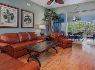 817 Carrick Bend Cir APT 202, Naples, FL 34110