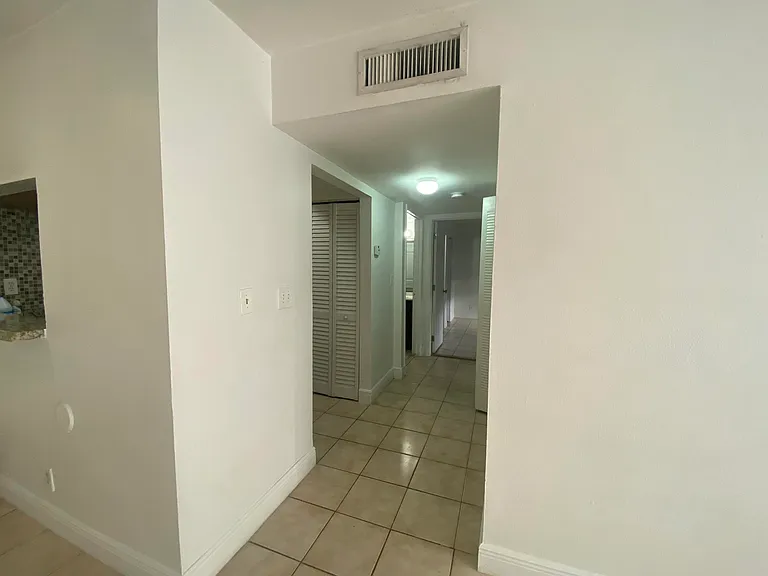 8185 NW 7th St #103 — Photo 7