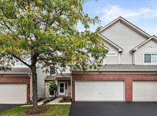 349 Abington Woods Dr #349, Aurora, IL 60502