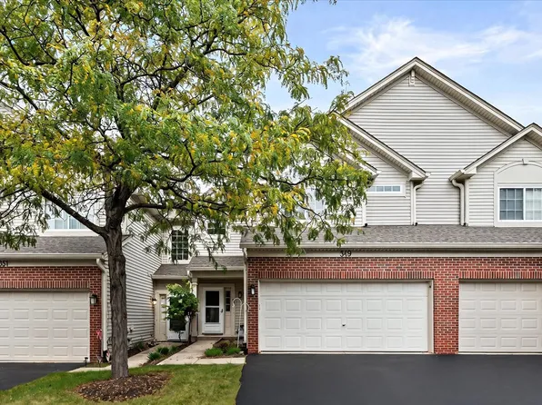 349 Abington Woods Dr #349, Aurora, IL 60502