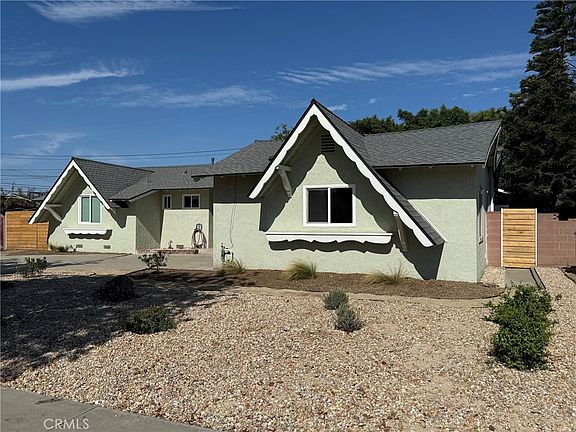 3rd image of 10170 Fern Ave