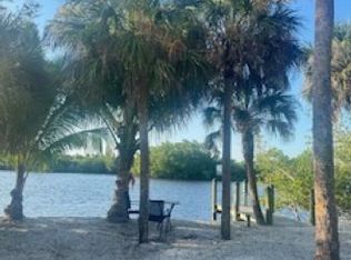 3850 Ellis Rd, Fort Myers, FL 33905