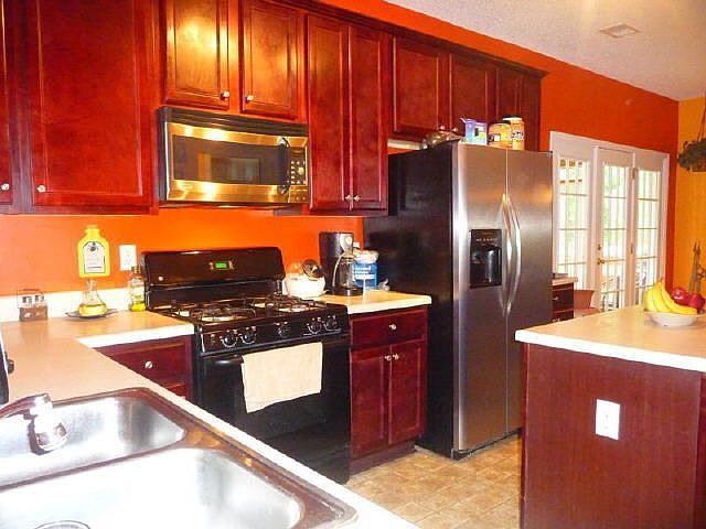 2nd image of 723 Winesap Ct #G