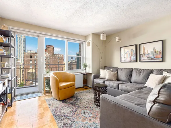 201 W 70th St APT 17A, New York, NY 10023