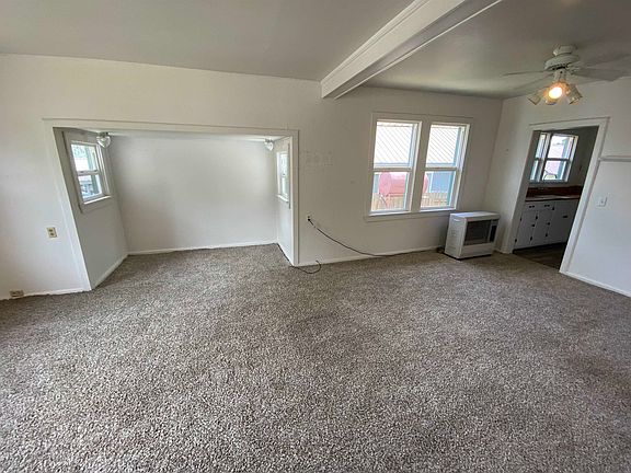 3rd image of 321 Delwood St