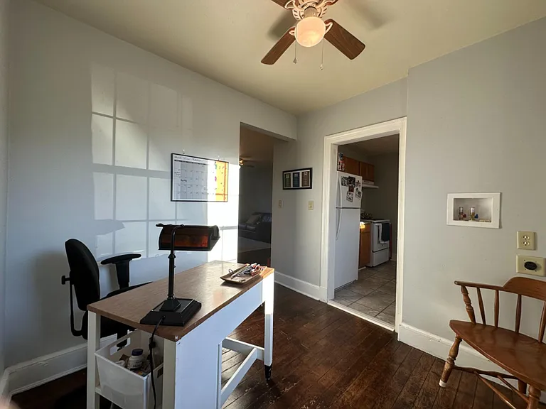 1320 Kenmore Ave #B — Photo 4