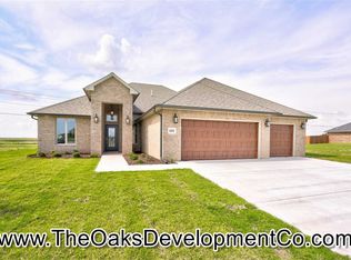 6502 SW Whispering Oak Trl, Lawton, OK 73505