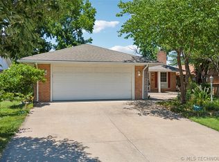 8719 E 47th Pl, Tulsa, OK 74145