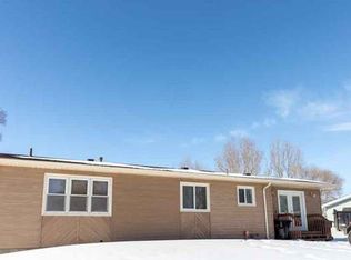 94 Benteen Dr, Bismarck, ND 58504